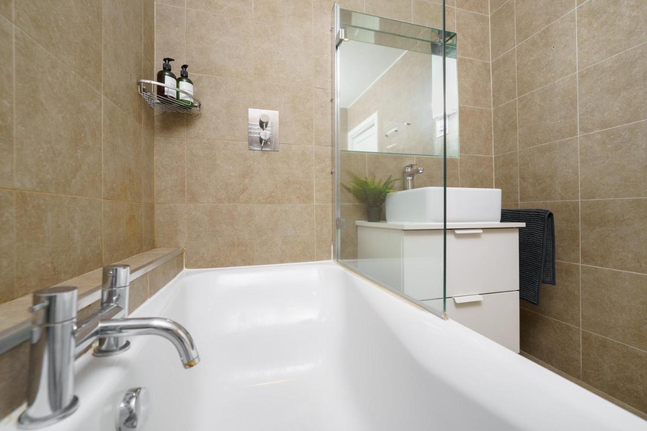 Huge & Central 3 Bedr, 4 Beds, Covent Gdn London Exterior photo